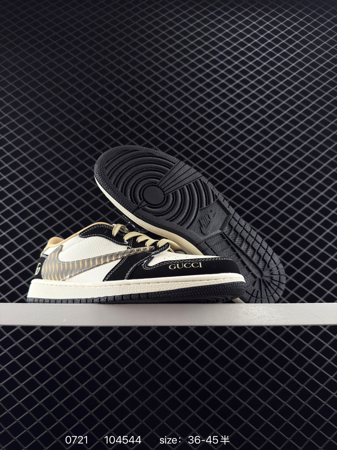 Nike Air Jordan 1 x Travis Scott